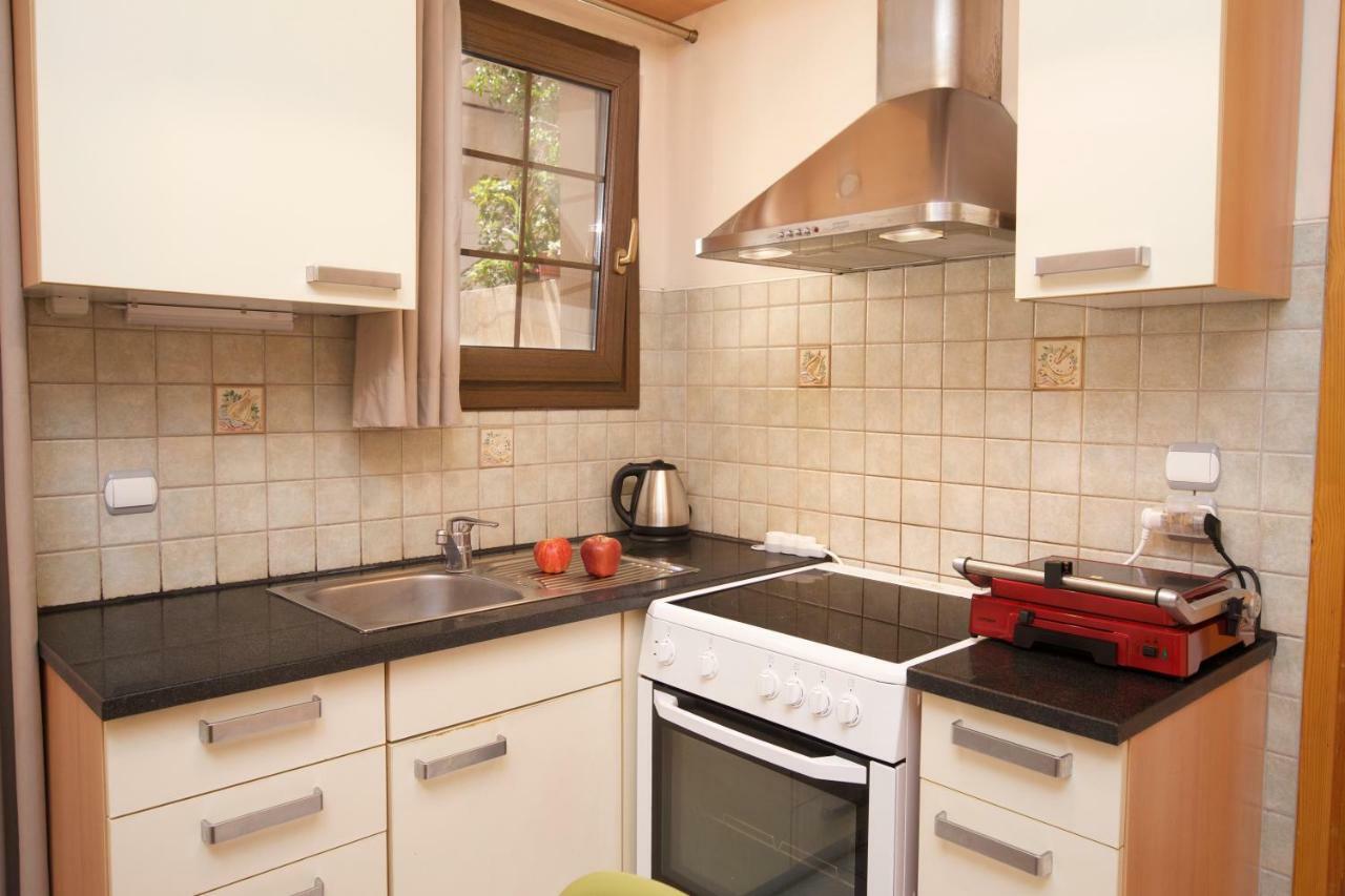 Dias Ground Floor Apartment Argostoli  Eksteriør bilde